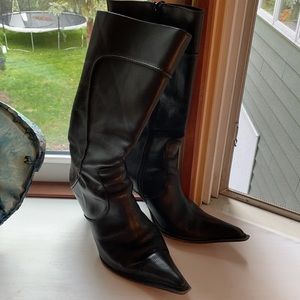 Pointed black Heeled Destroy brand boots